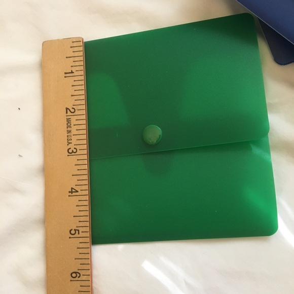 Lot of 24 Disk Cases for CD/DVD Multiple Colors and uses. - Picture 9 of 10